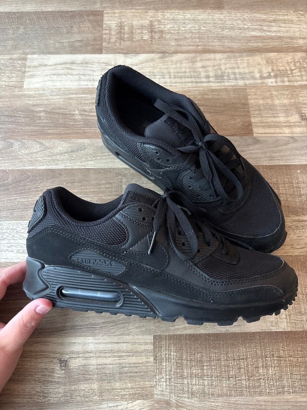 Men Nike Air Max 90 in Triple Black size 7.5